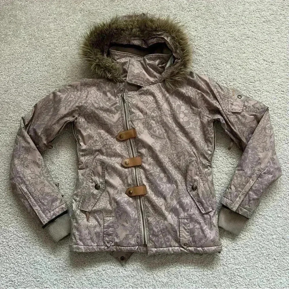Oakley Signature Series Snowboarding Ski Jacket Gretchen Bleiler Loose Fit Sz M - Picture 1 of 16